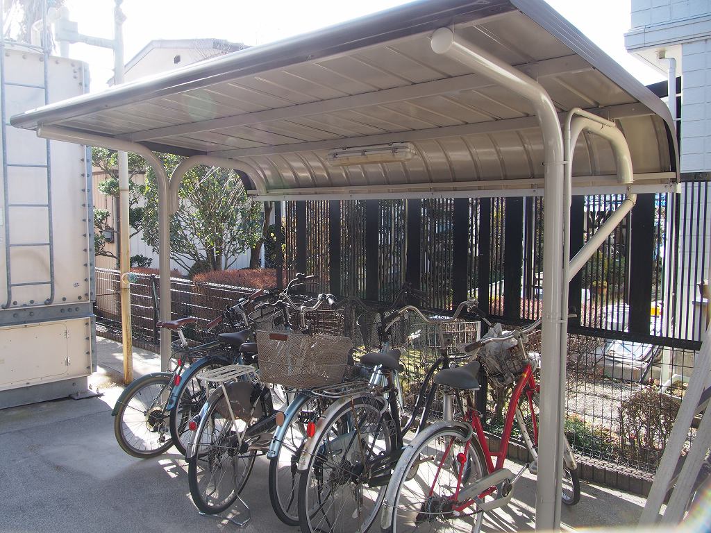レオパレス琴 駐輪場