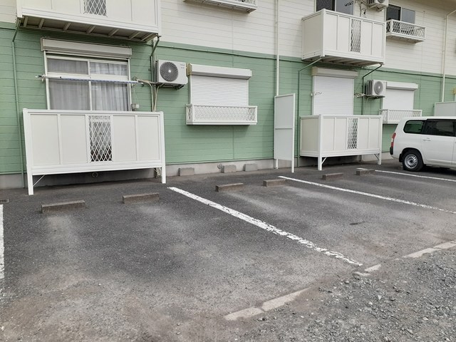 グリーンヒルズ 駐車場