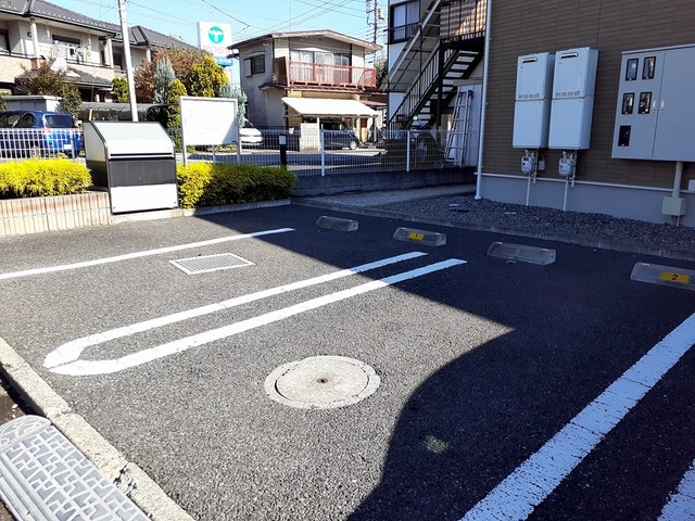 サニーハウス・ヤマキ 駐車場
