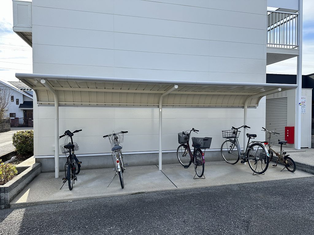 レオパレスニュー宝木ガーデン 駐輪場