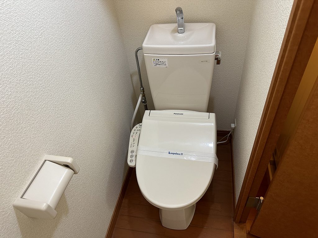レオパレスフォレストⅡ 温水洗浄便座設置済みです