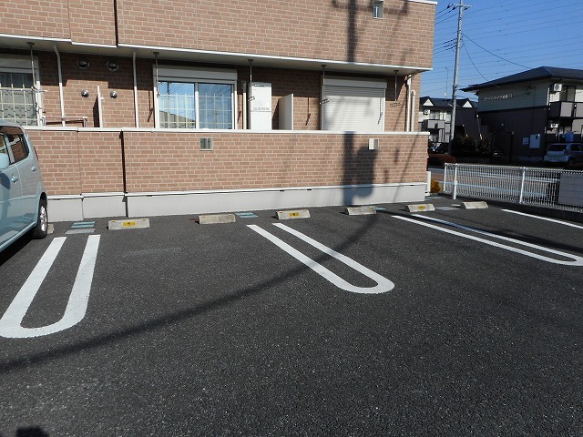 アーバンハイツ岩崎Ｅ 駐車場