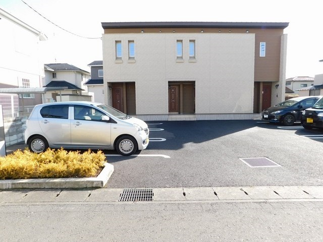アルファ・グランデ 駐車場