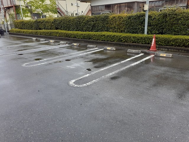 カーサ　ソレアード 駐車場