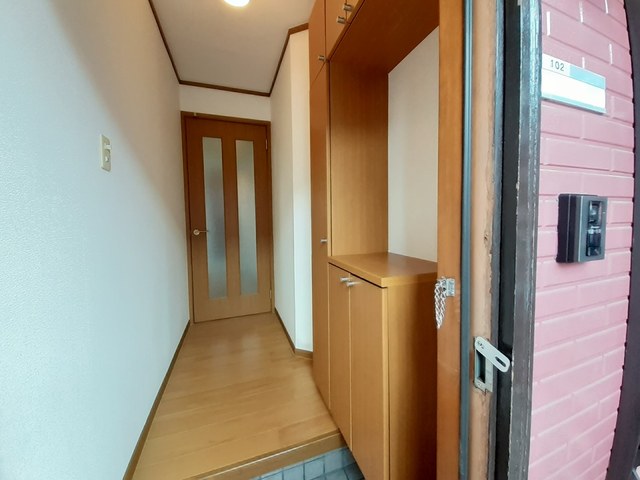 パルテールＣ 玄関