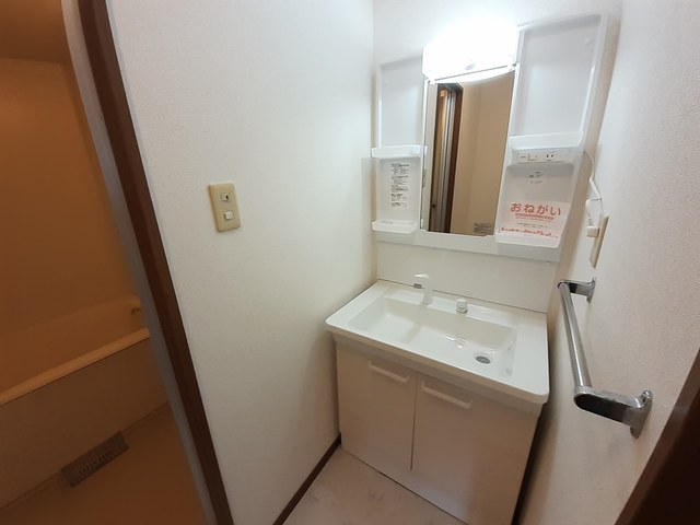 ベルエアー稲和 洗面所