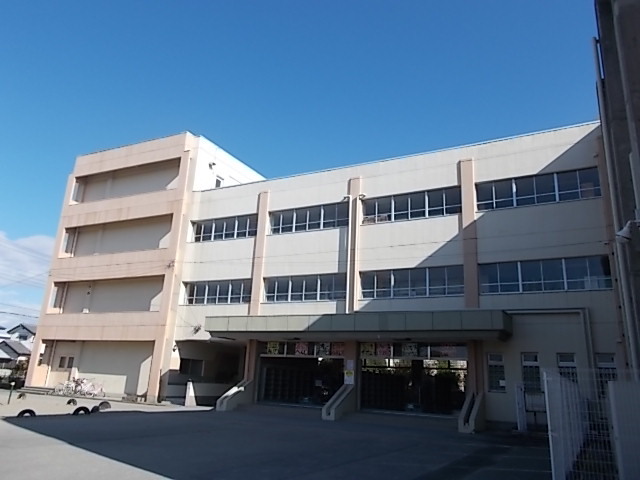 キャサブランカⅢ 御幸ヶ原小学校まで450m