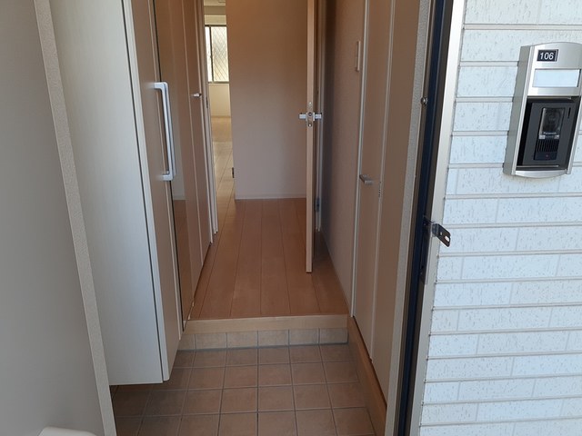 レガーメ　清原台 玄関