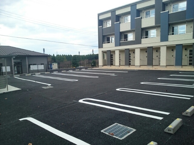 レガーメ　清原台 駐車場