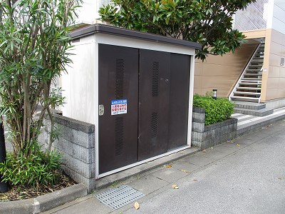 レオパレスリュミエール 入居者様専用ゴミ庫です。