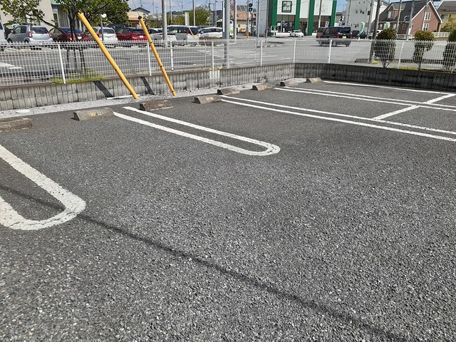 アニメート・ヴィラＡ 駐車場