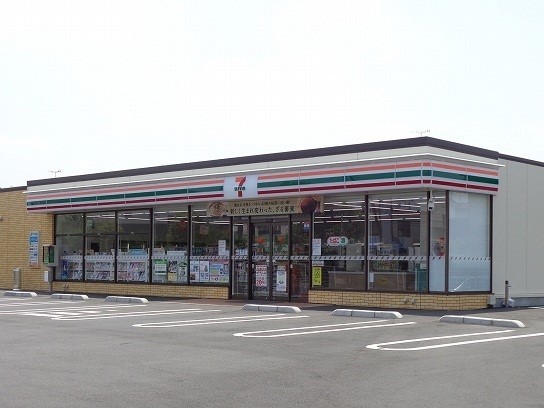 エレガンス　Ａ セブンイレブン千渡店まで650m