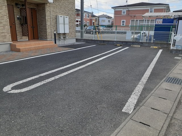 エレガンス　Ａ 駐車場