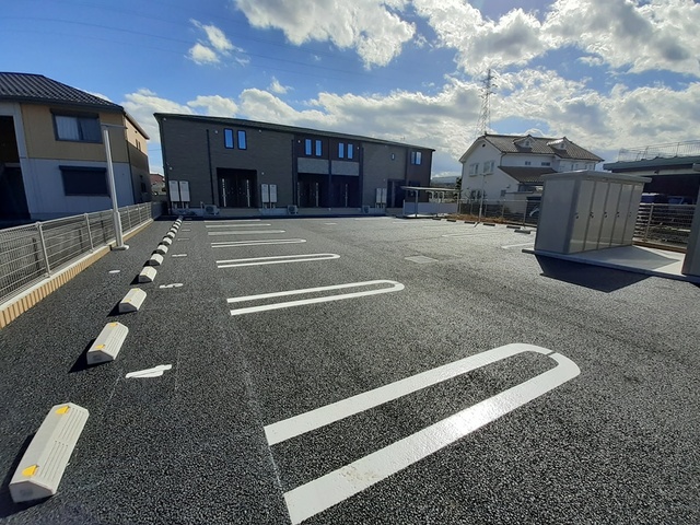 ムース 駐車場