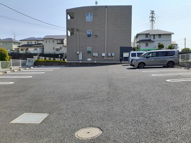 リリーオブナイル 駐車場