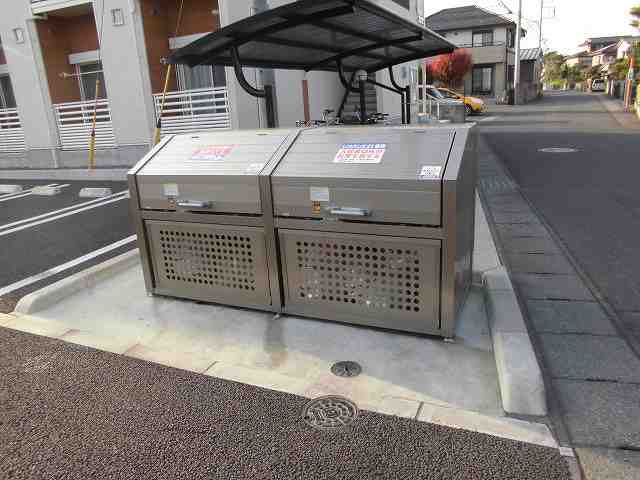 レオネクストセンターヒル 入居者様専用ゴミ庫です。