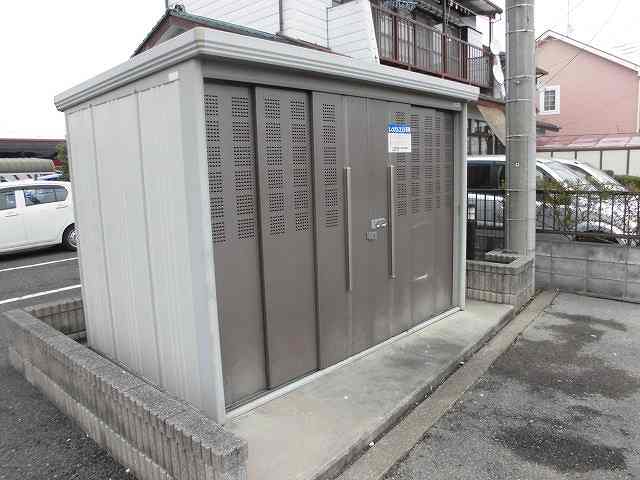 レオパレス宇都宮南 入居者様専用ゴミ庫です。