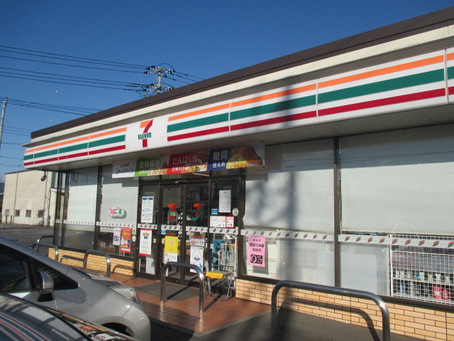 ヴィラ・ルッソ セブンイレブン鹿沼下田町店まで400m