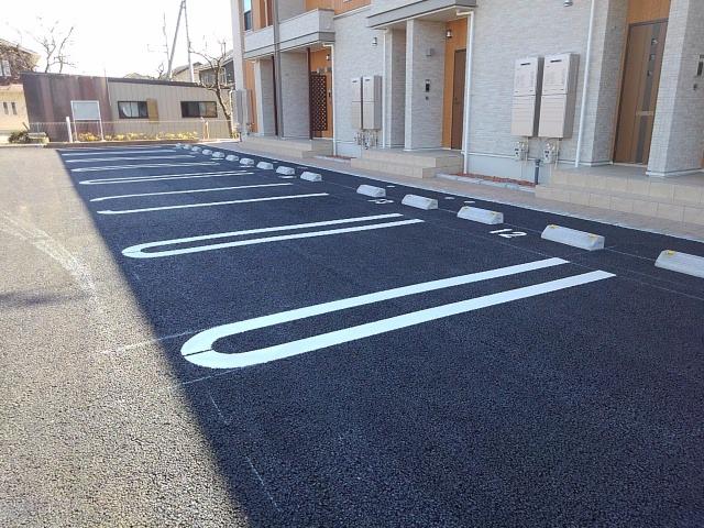 エクセレント・ヴィラ今泉Ａ 駐車場