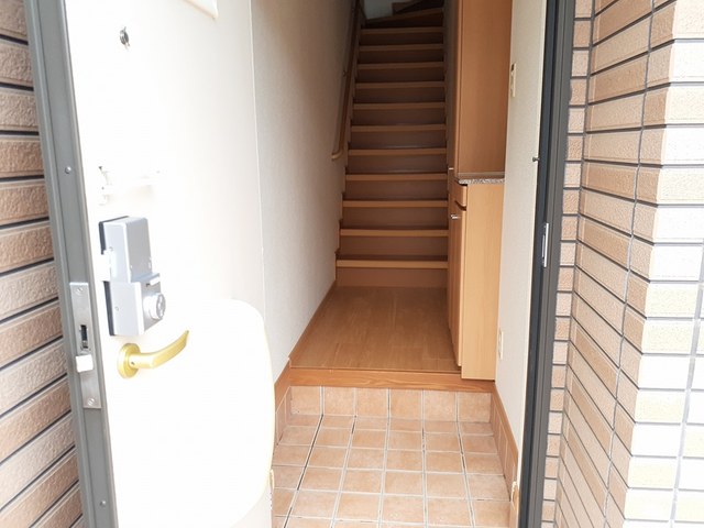 メゾン　ド　ボワ 玄関