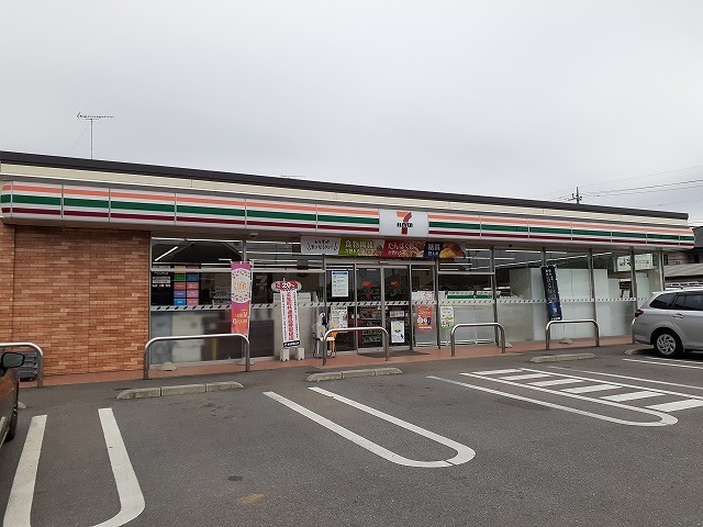 ペアレジデンスⅡ セブンイレブン壬生安塚店まで15m