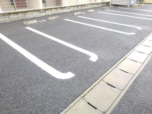 グラン・シャリオ 駐車場
