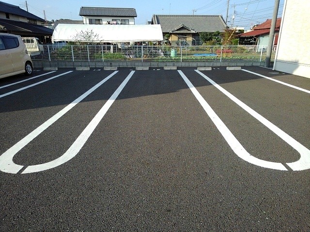 Ｇｒｉｍｍ・ｈｉｌｌ　Ｂ 駐車場