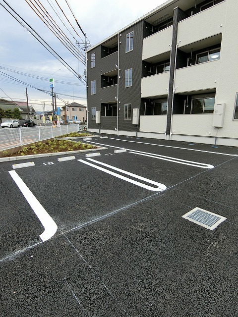 カーサ　ヴィアンコ　ネロ 駐車場