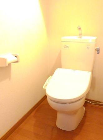 レオパレススカースデール 温水洗浄便座付