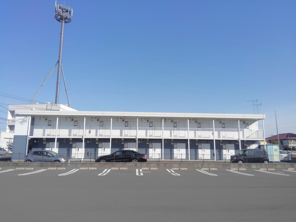 レオパレス富士 外観
