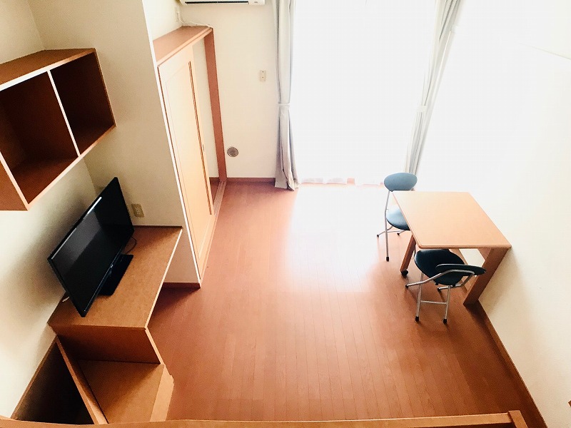 レオパレスラ　フォーレ一番館 リビング