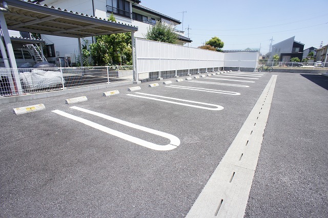 ニューオールリバー 駐車場