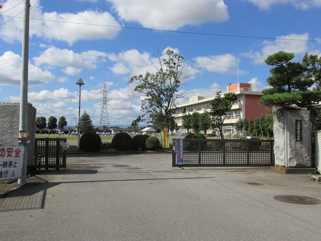 ガーデンヒルズＡ 上三川町立北小学校まで380m