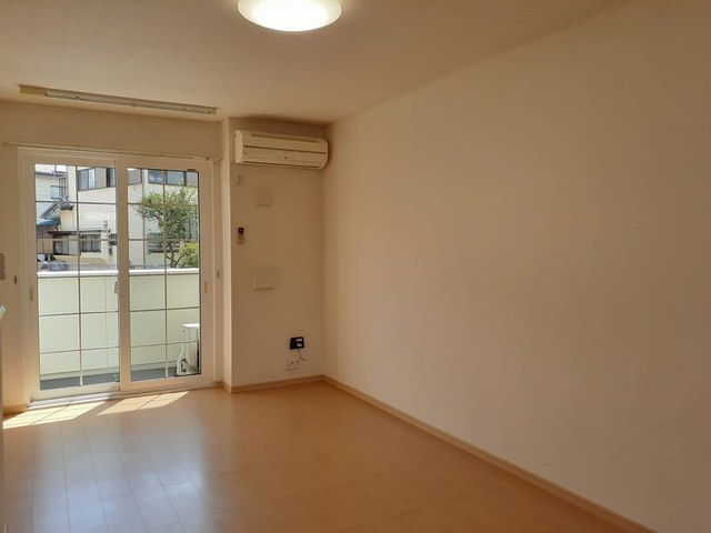 サン・カレントＢ リビング