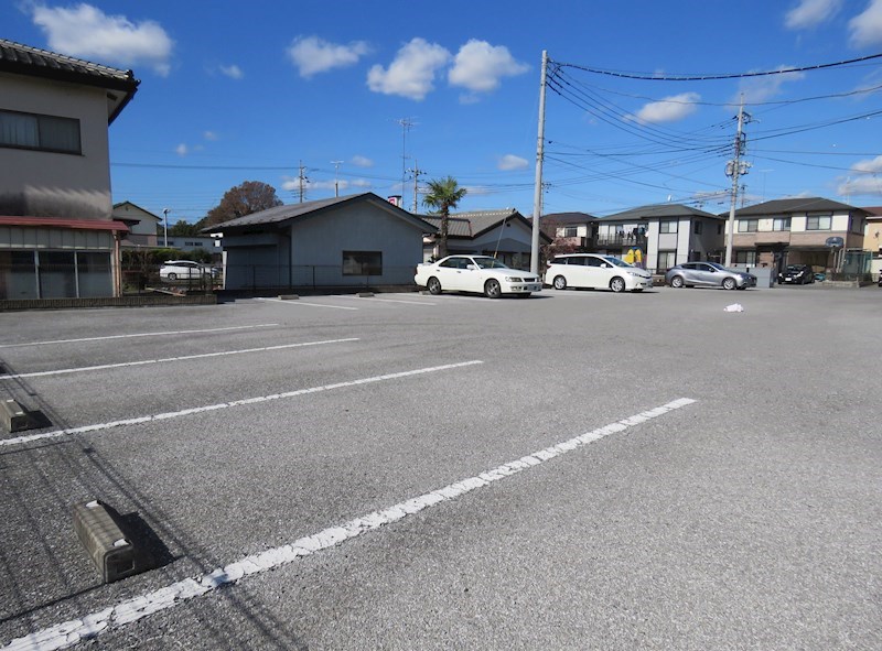 Ｙ．Ｍ ジェイド 駐車場