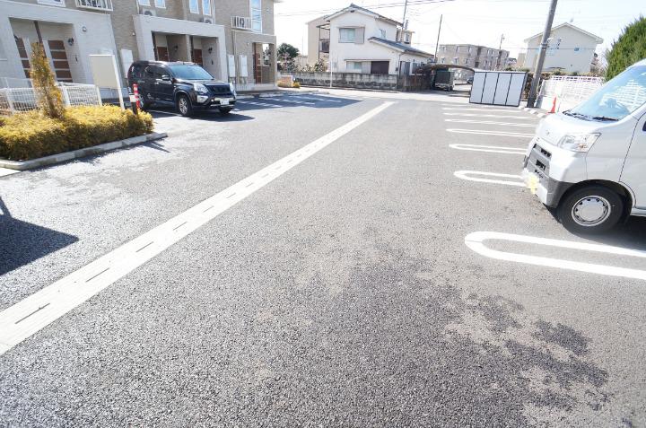 かりんＡ 駐車場
