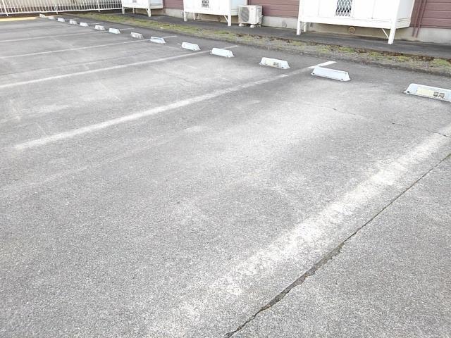 スカイコーポ 駐車場