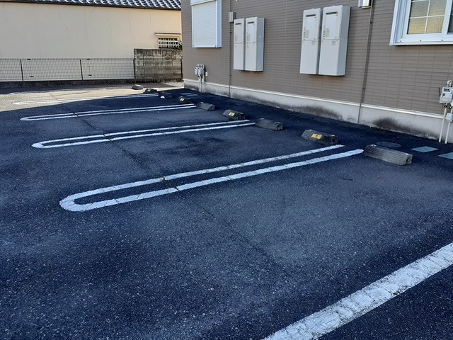 クラール・ハイムＡ 駐車場