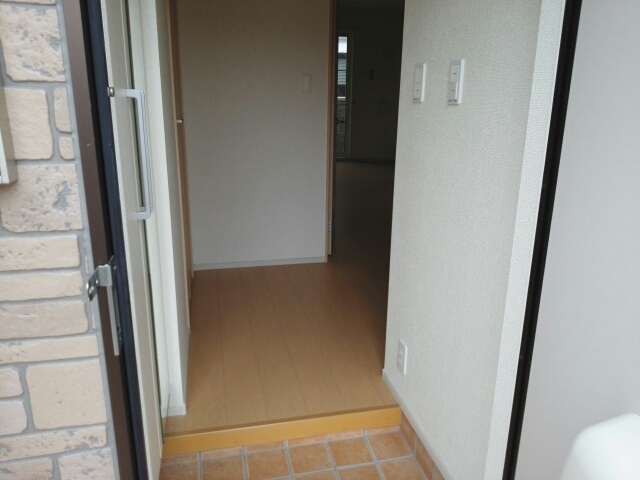 アルワクトＣ 玄関