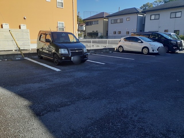 サンライトＡ 駐車場