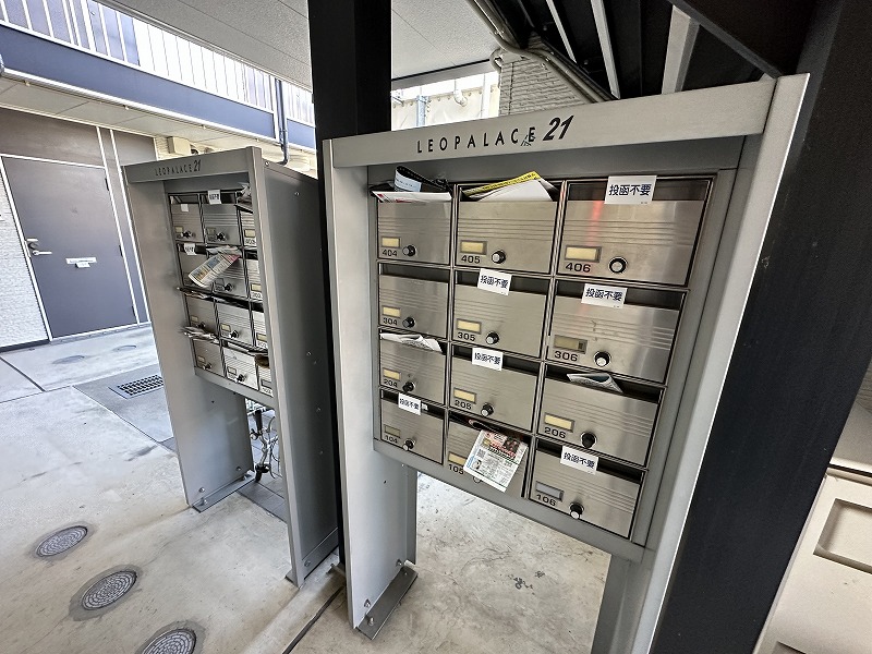 レオパレス駅東 集合ポスト