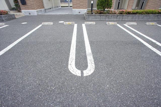 アスカ　Ｂ 駐車場