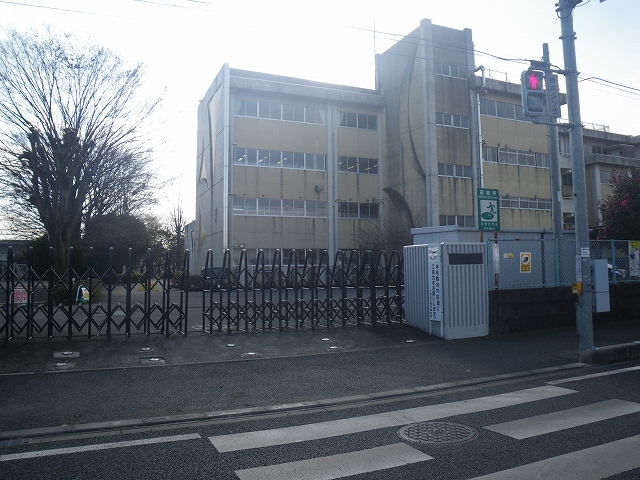 ベルフルール 晃宝小学校まで800m