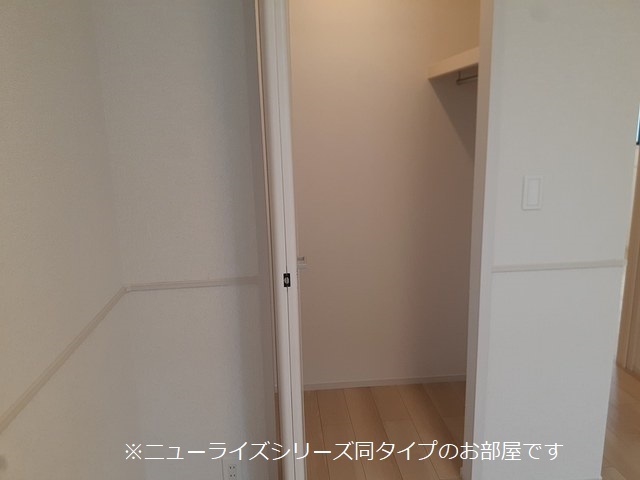 グレース　メロウ　Ｅ 収納