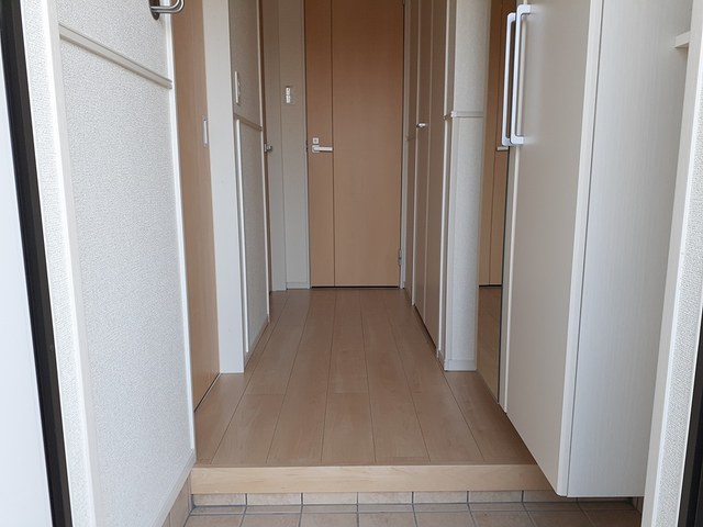エクセレント・ヴィラ今泉Ｂ 玄関