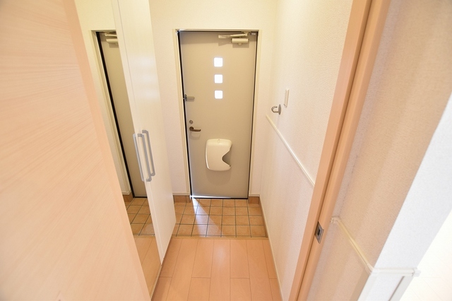 クライスＣ 玄関