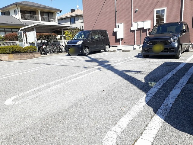 ローゼンハイム 駐車場