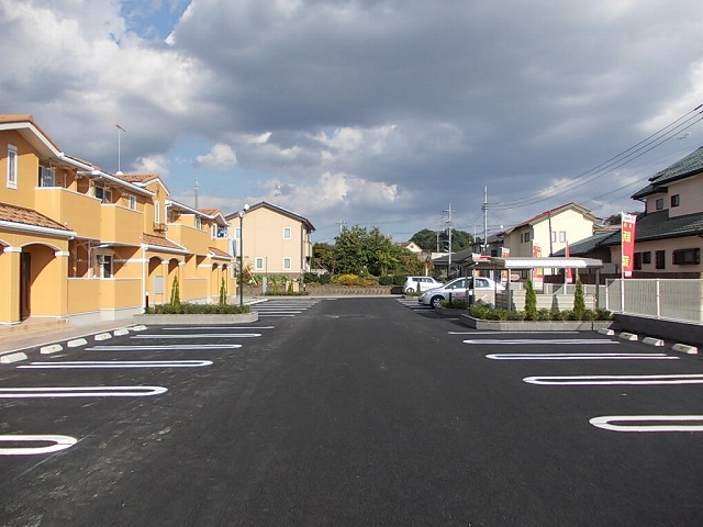 サンディーアＡ 駐車場