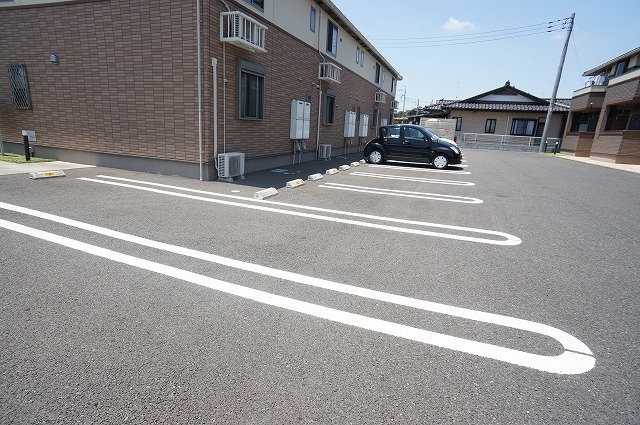 クオレッティＢ 駐車場
