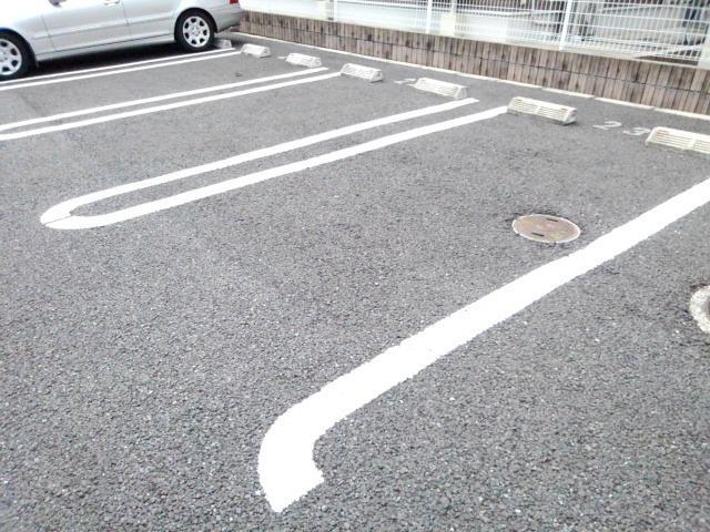 フィオーレＡ 駐車場